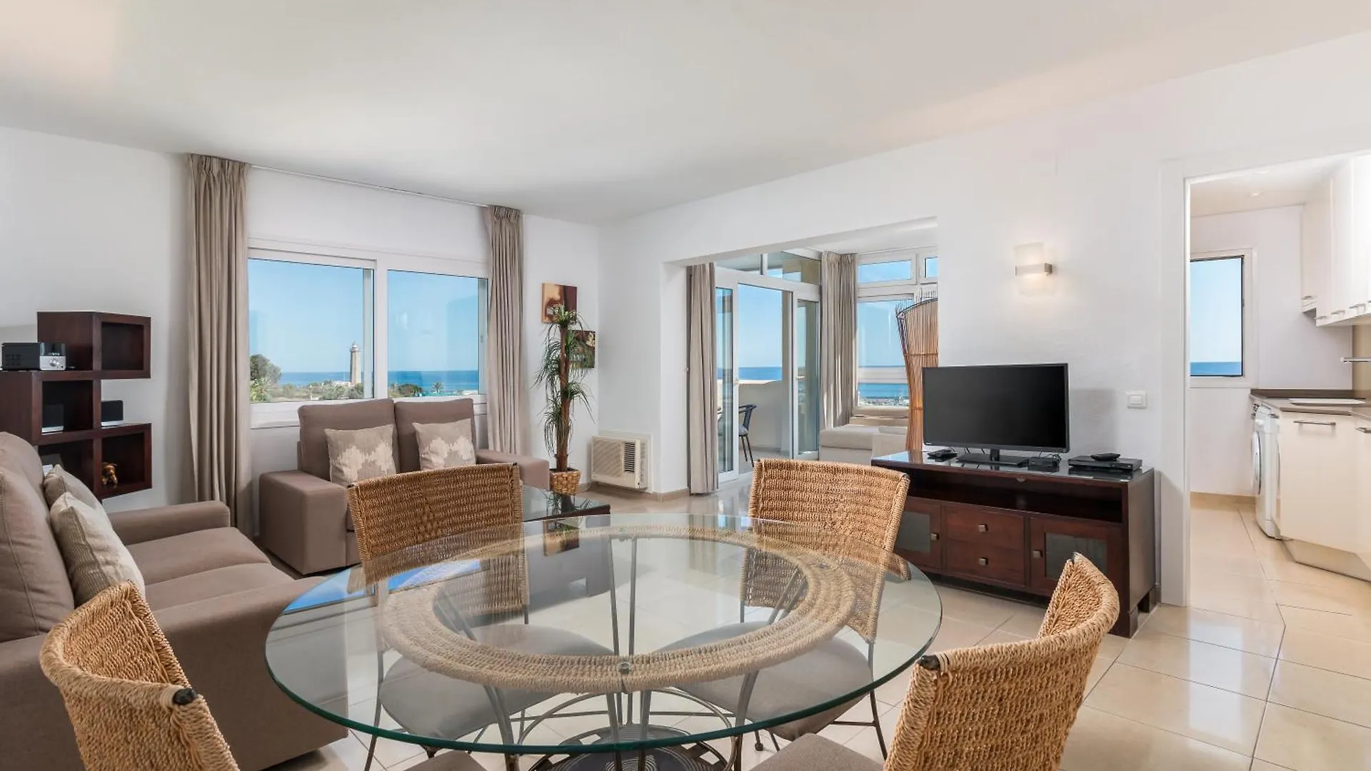 Puerto Paraiso Estepona 0*,  Spanyolország